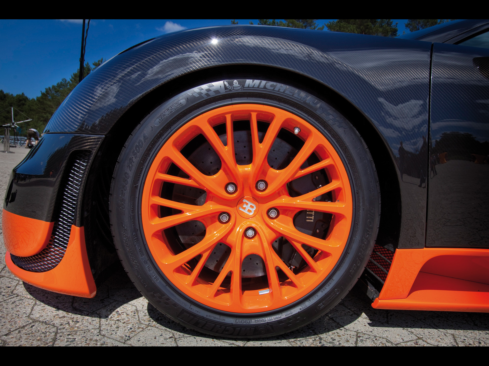 Bugatti veyron super sport tires